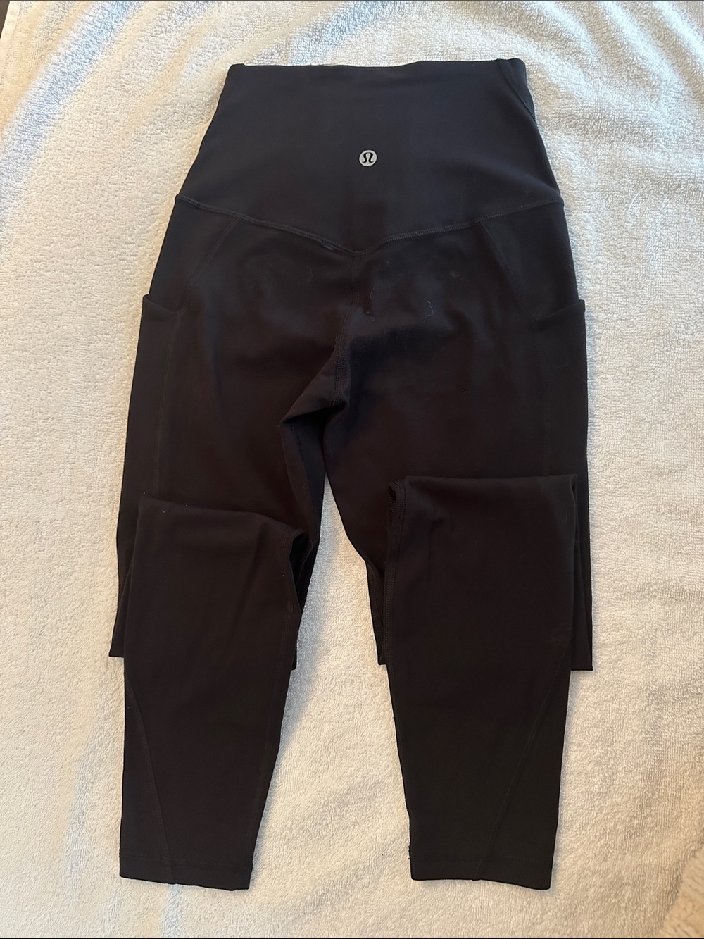 Lululemon Black High-Waist Athletic Leggings with Pockets